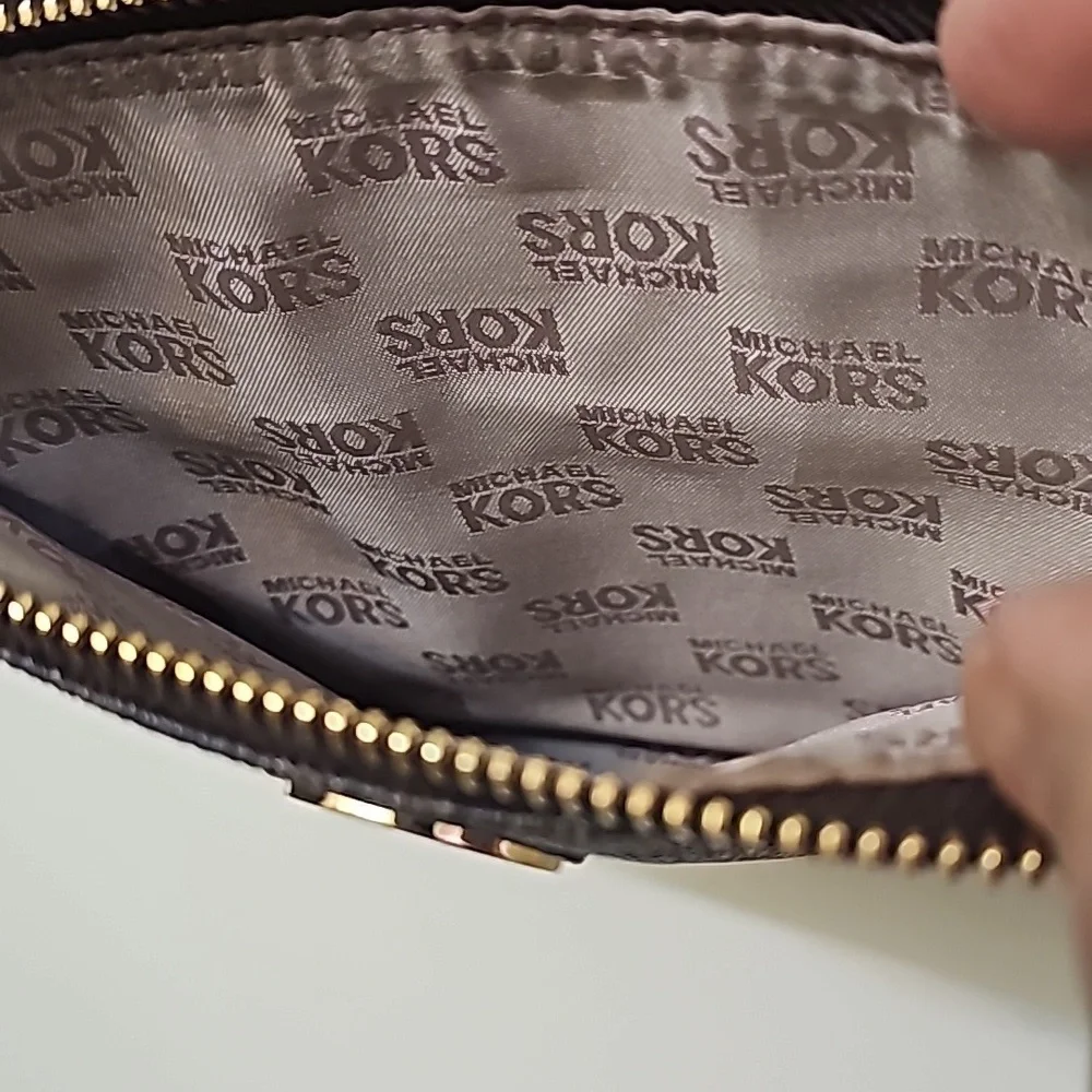 Small mk crossbody Bag - Picture 4 of 11